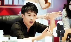 辛巴直播宣布退圈，自曝“肺废了”，翻车多次岂能“一退了之”？