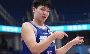 杨瀚森首战砍10+9+7+2+2 “CBA约基奇”疯狂补短板