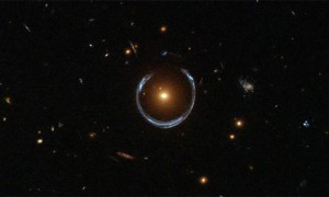 迄今最大？科学家发现质量为太阳363亿倍的超大质量黑洞